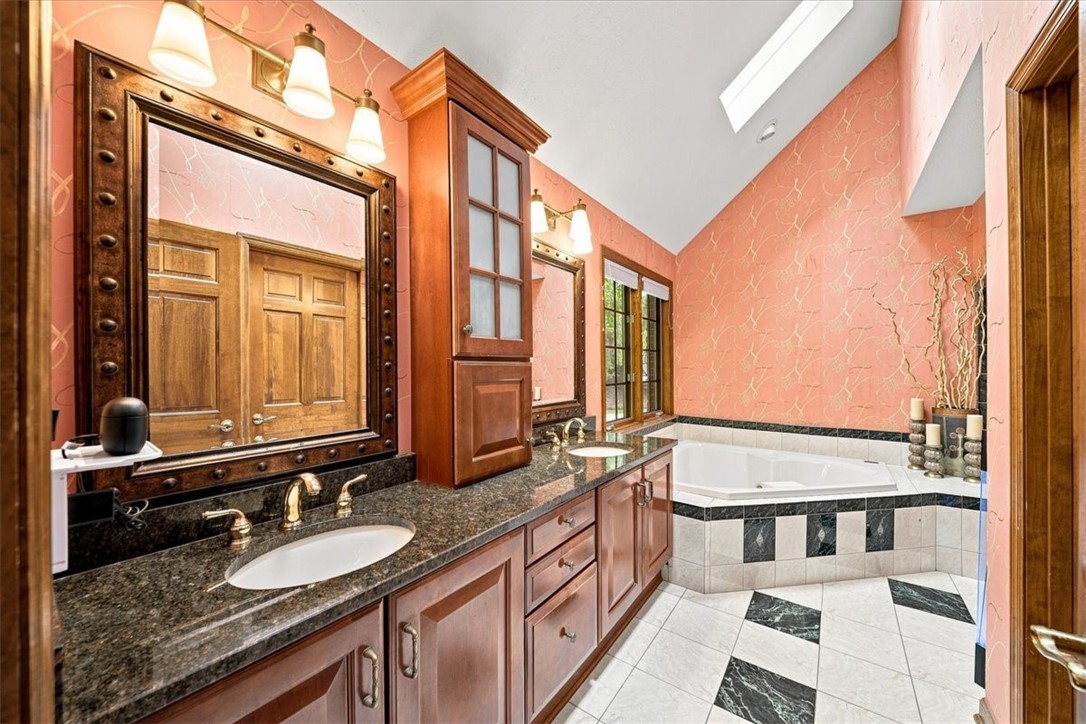 114 Hidden Valley Ct