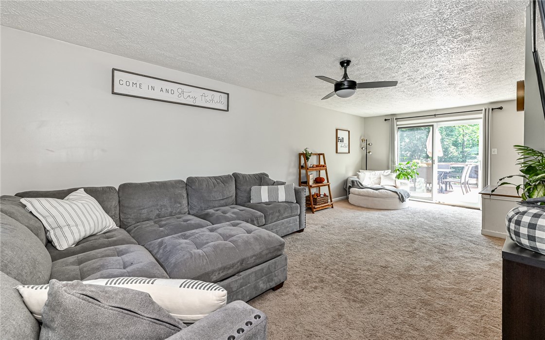 3523 Woodlake Dr
