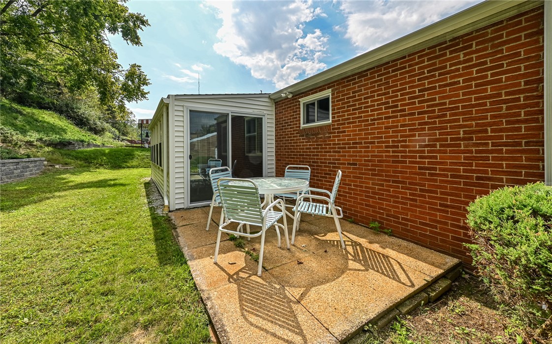 143 Connie Dr