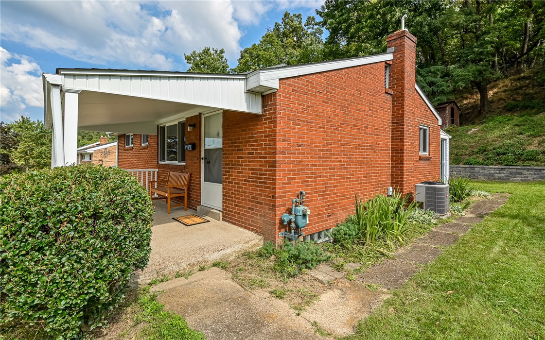 143 Connie Dr