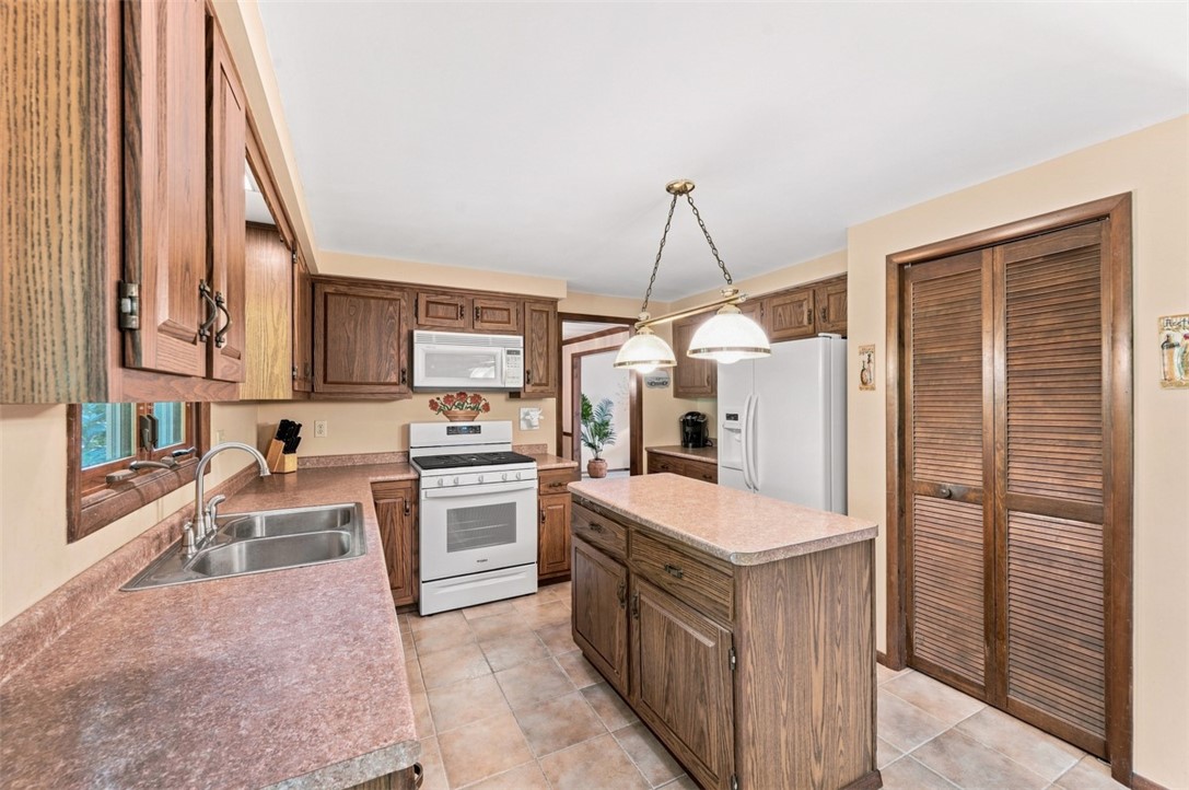 6103 Berkshire Ct