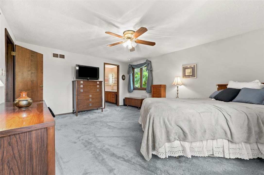 6103 Berkshire Ct