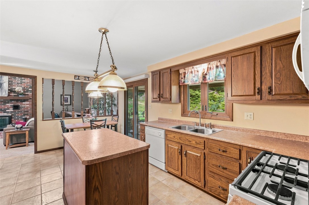 6103 Berkshire Ct