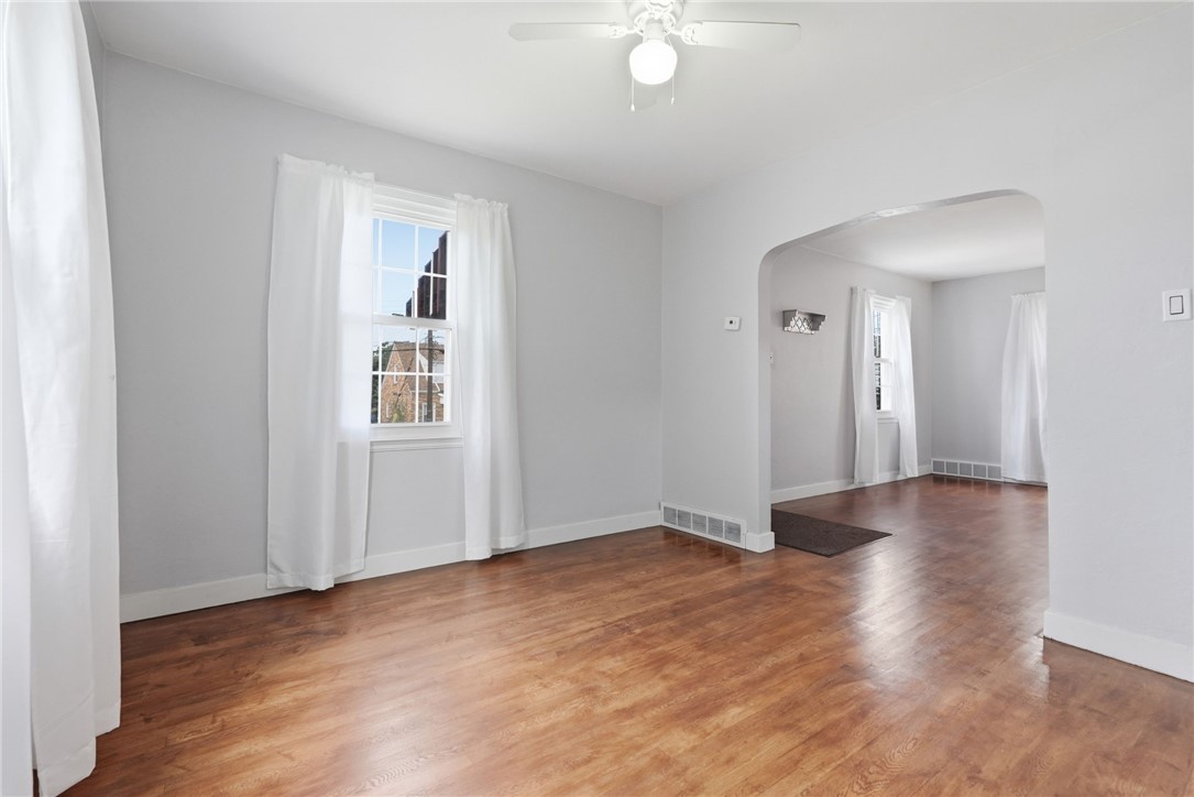 706 Chatsworth Ave