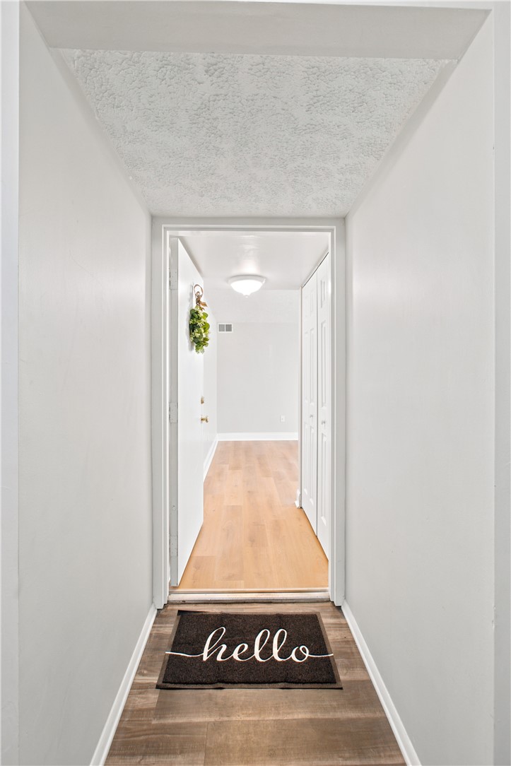 957 Wood Hollow D