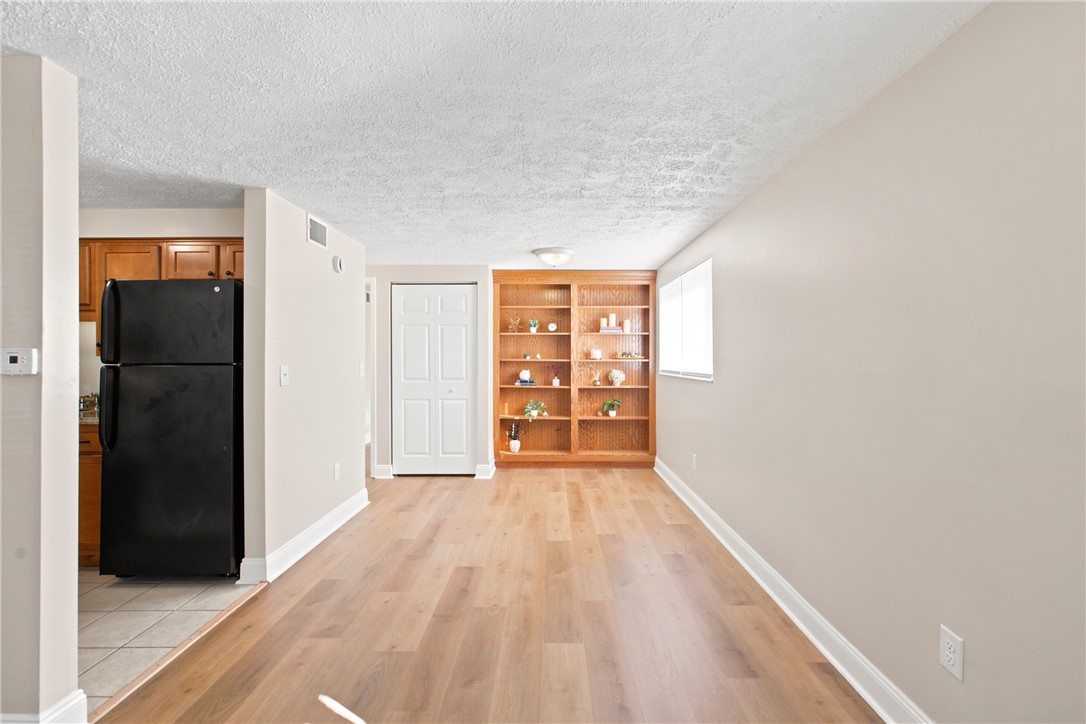 957 Wood Hollow D