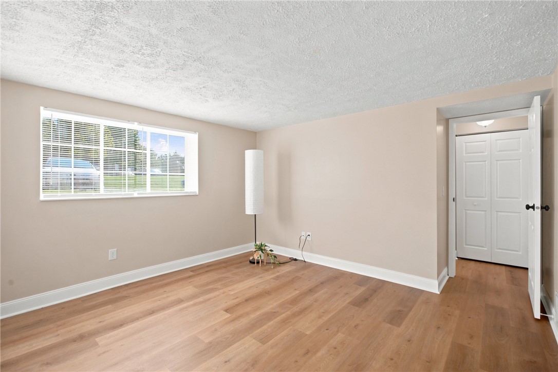 957 Wood Hollow D