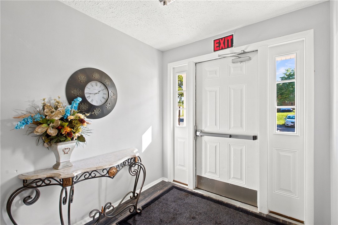 957 Wood Hollow D