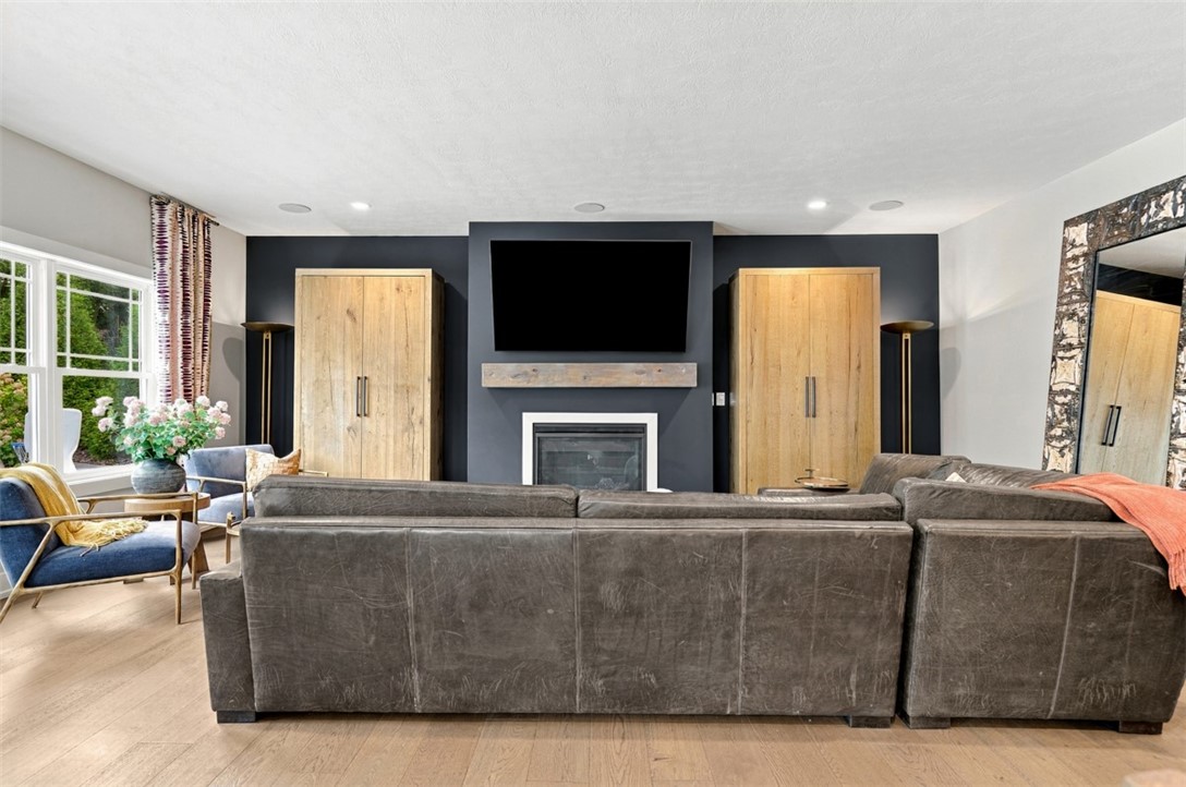 505 Harvest View Dr