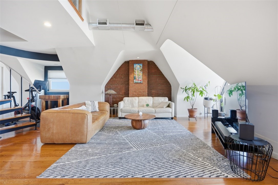 229 Grandview Avenue 3