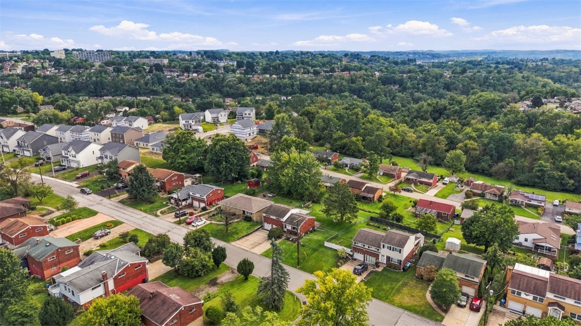 942 Lindsay Rd