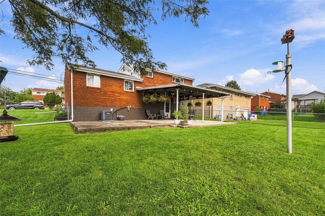 942 Lindsay Rd