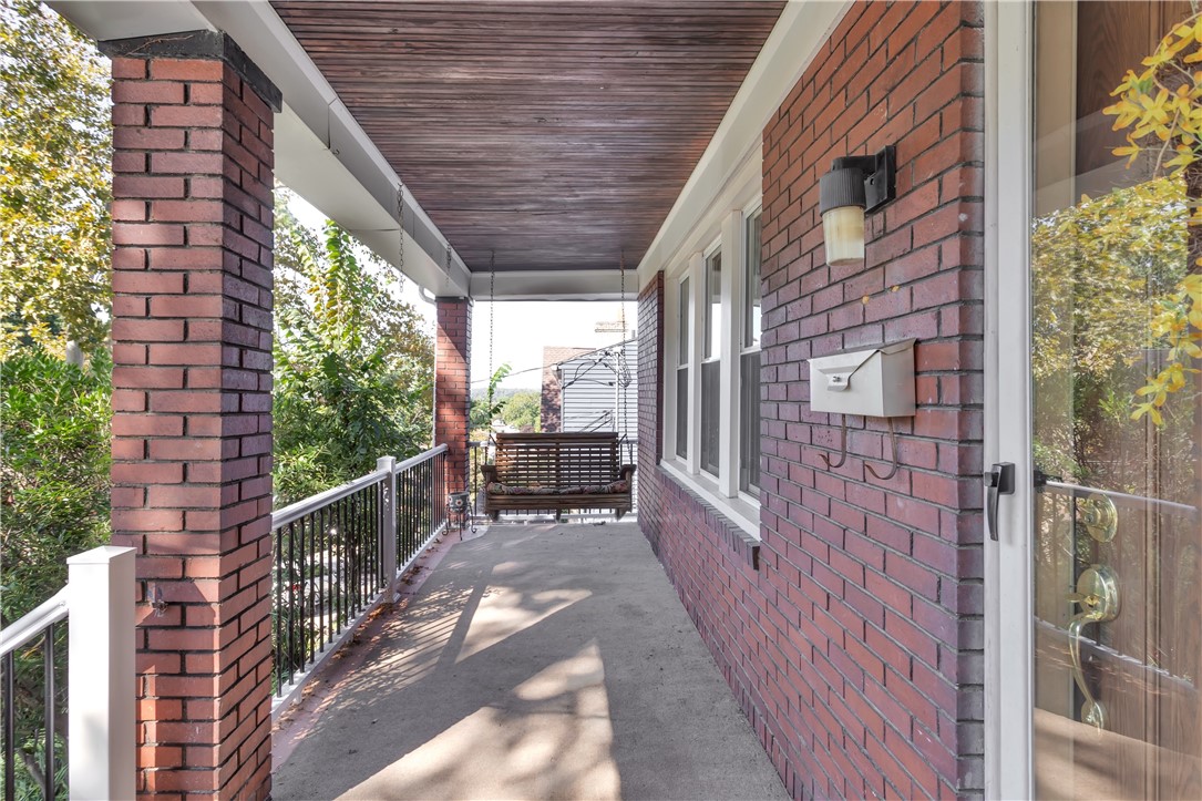 1112 Pemberton St