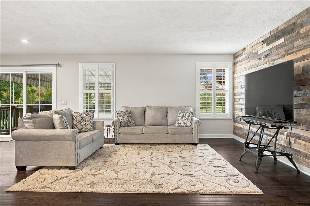 305 Brandi Lynn Ln