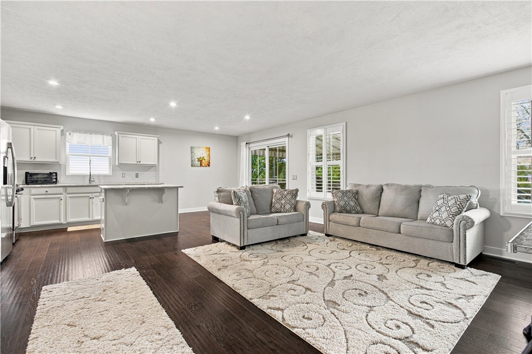 305 Brandi Lynn Ln