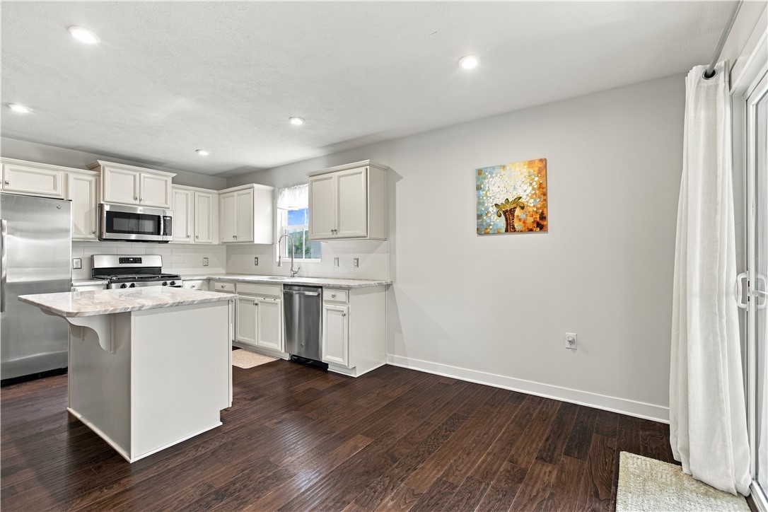 305 Brandi Lynn Ln