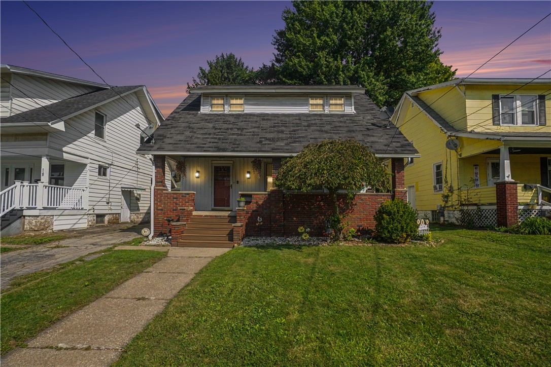 16 W Moody Ave