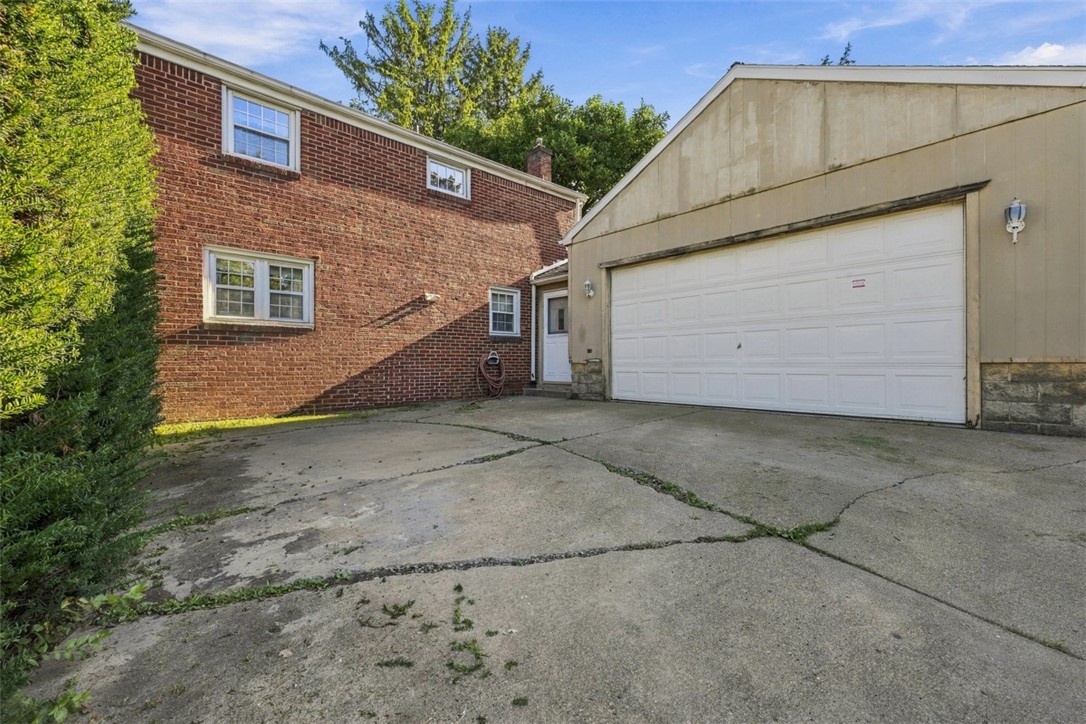 255 W Steuben St