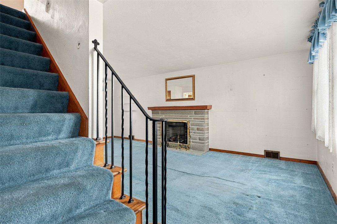 255 W Steuben St