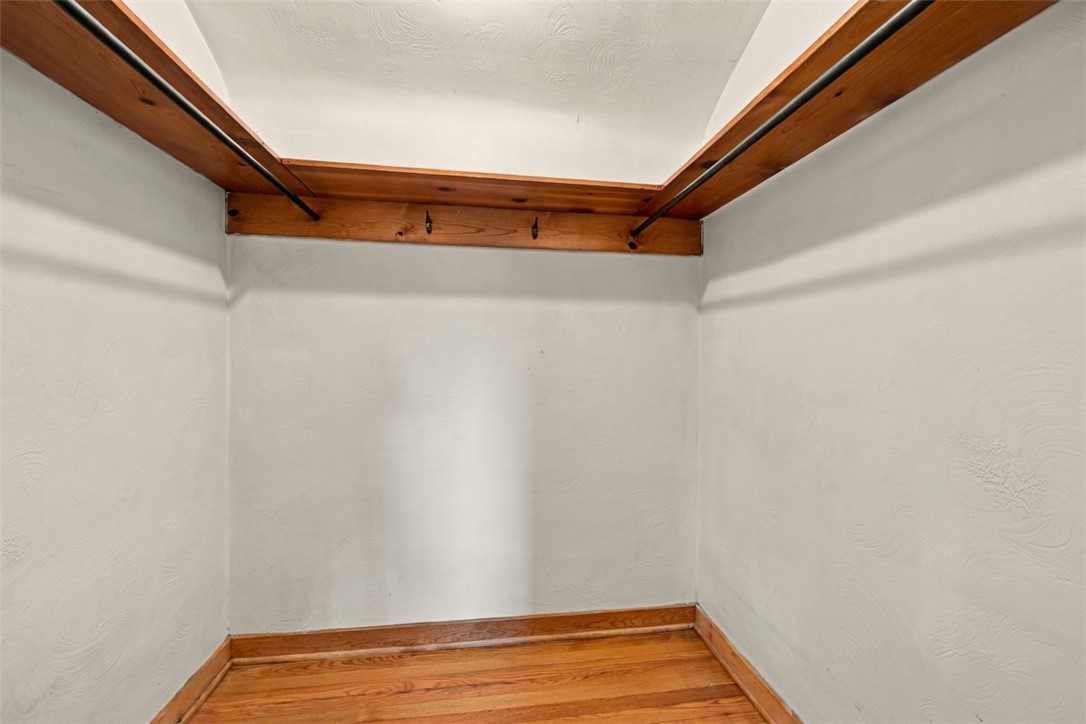 255 W Steuben St