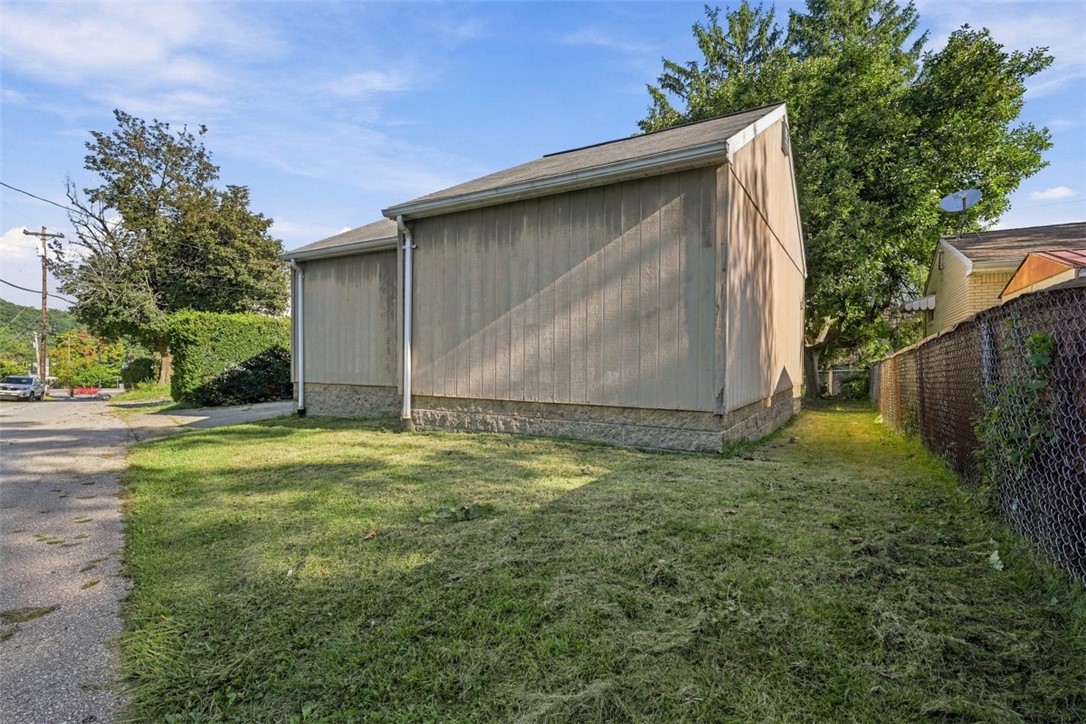255 W Steuben St
