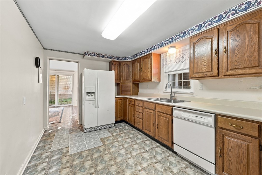 255 W Steuben St