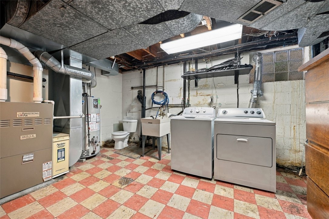 255 W Steuben St