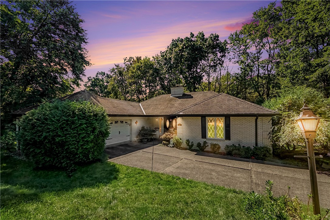 12 Market Court