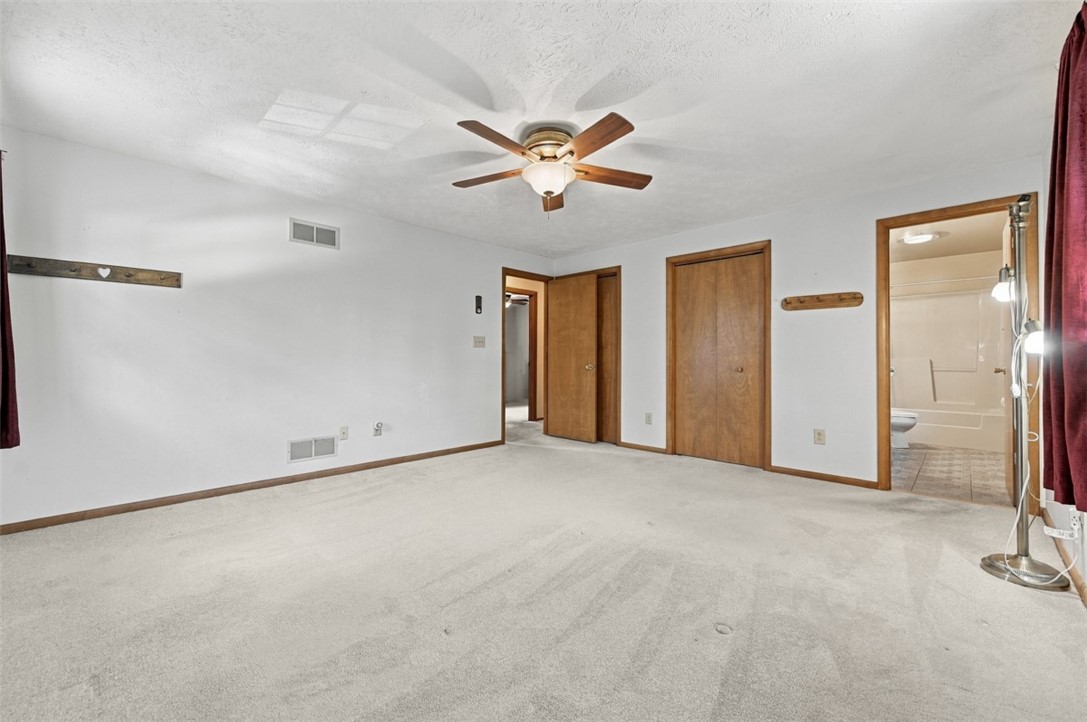 160 Hazlett Ln