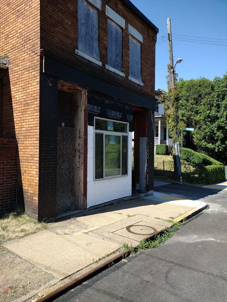 611 Lincoln Ave