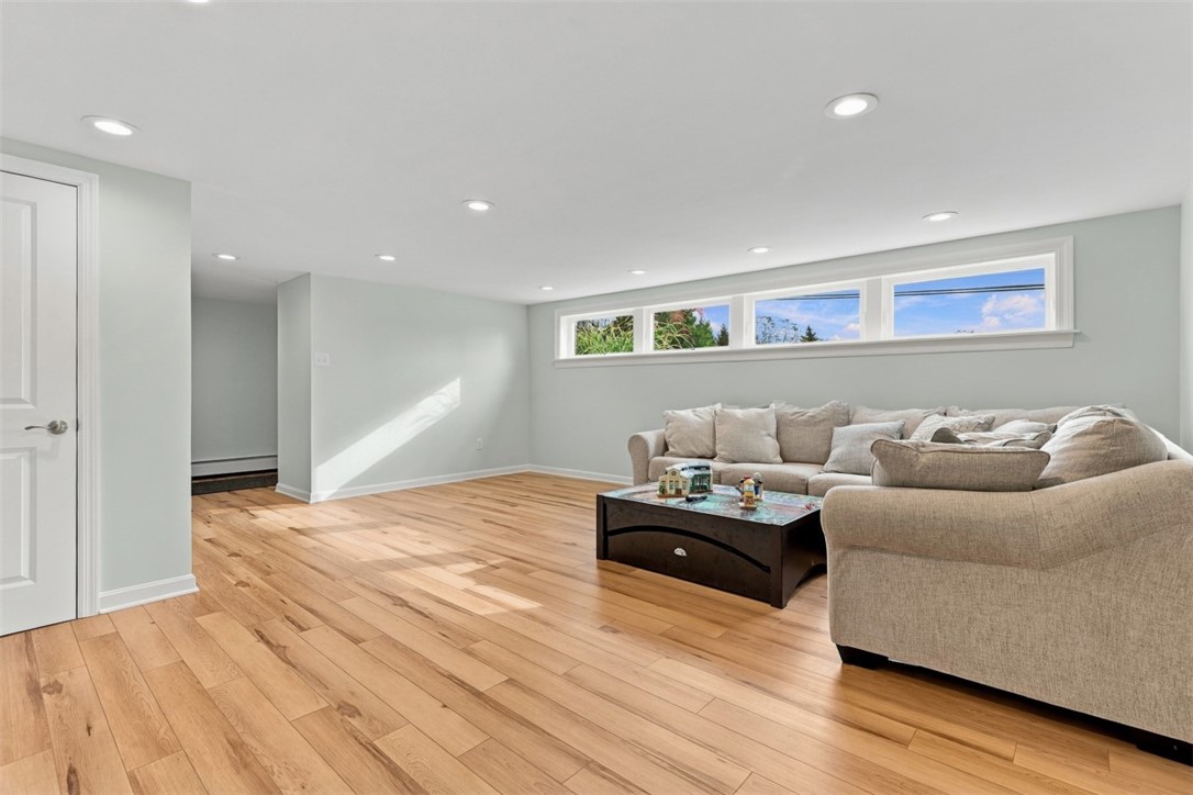125 Schar Ct