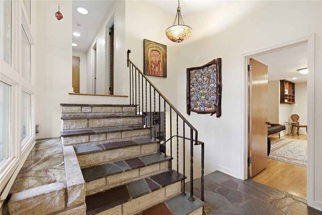 9 Highland