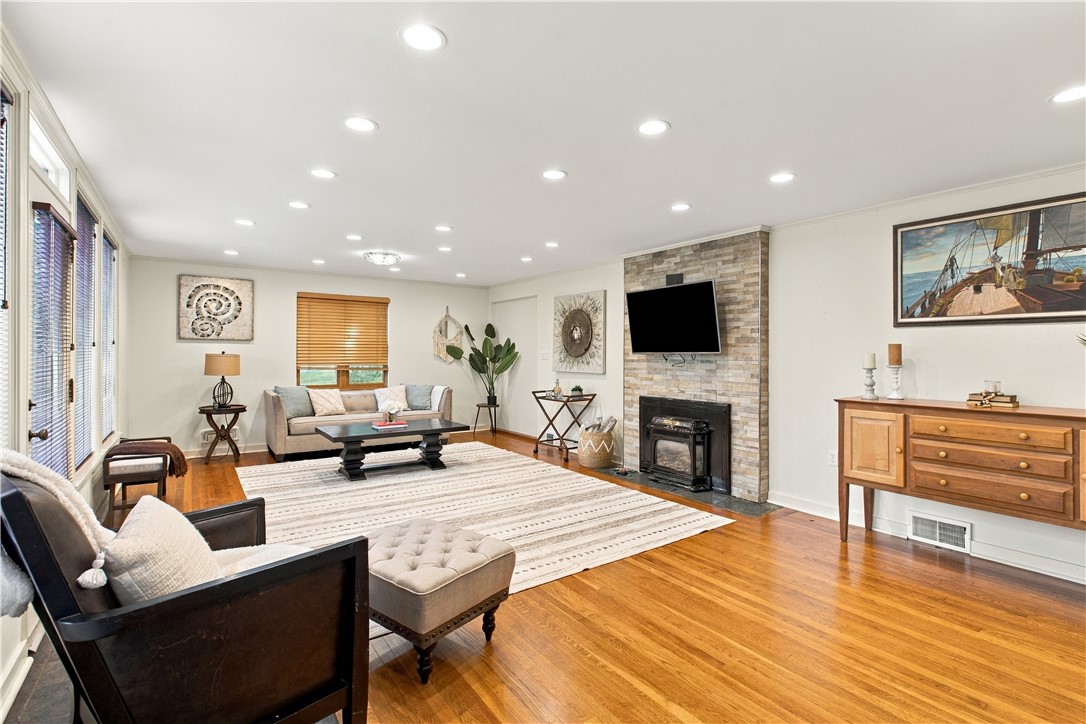 9 Highland