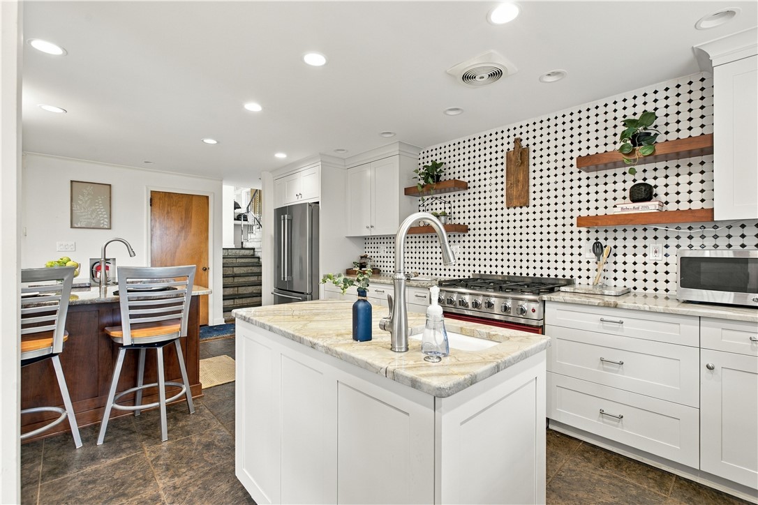 9 Highland