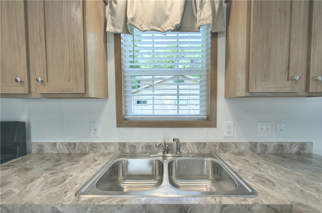 208 Cedar Ln