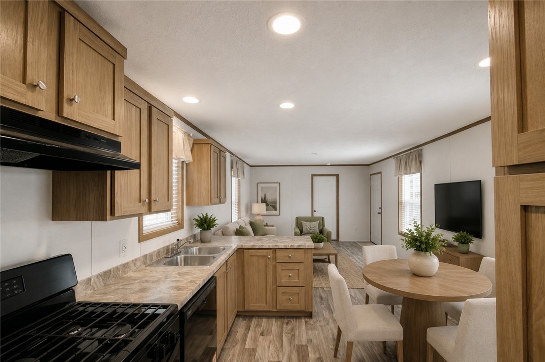 208 Cedar Ln