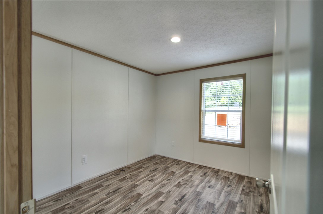 208 Cedar Ln