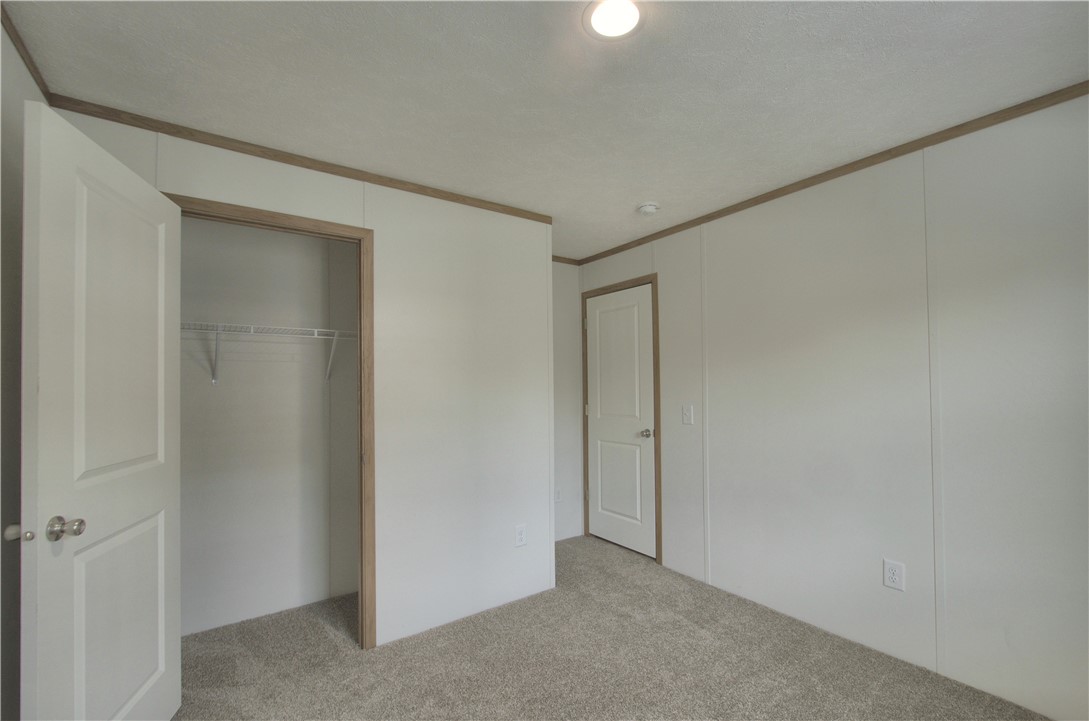 208 Cedar Ln