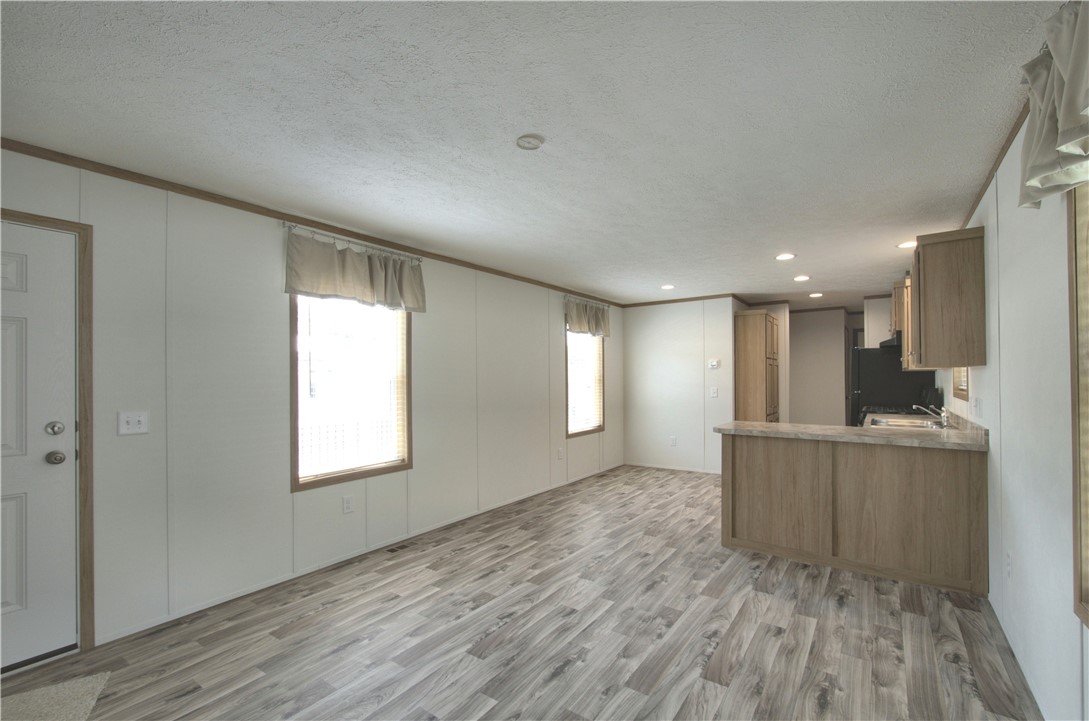 208 Cedar Ln