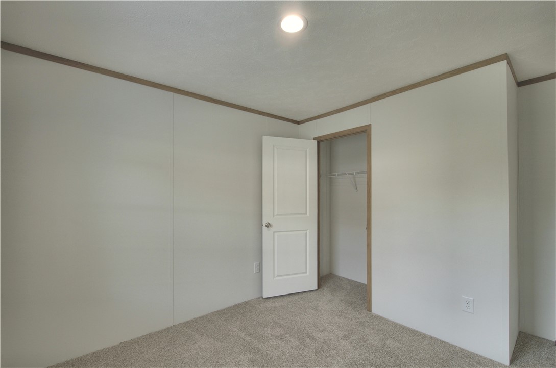 208 Cedar Ln