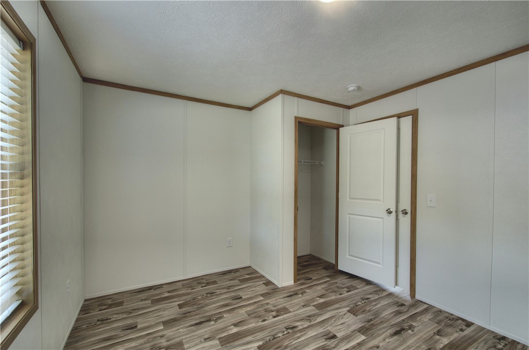 208 Cedar Ln