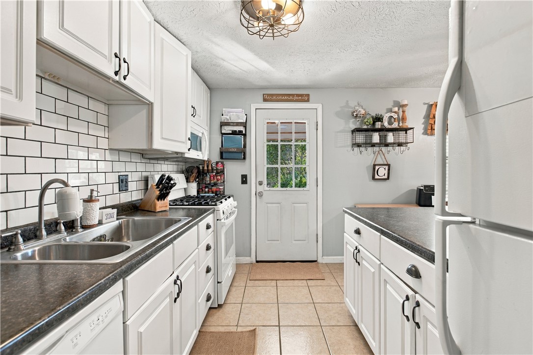 3098 Countryside Drive