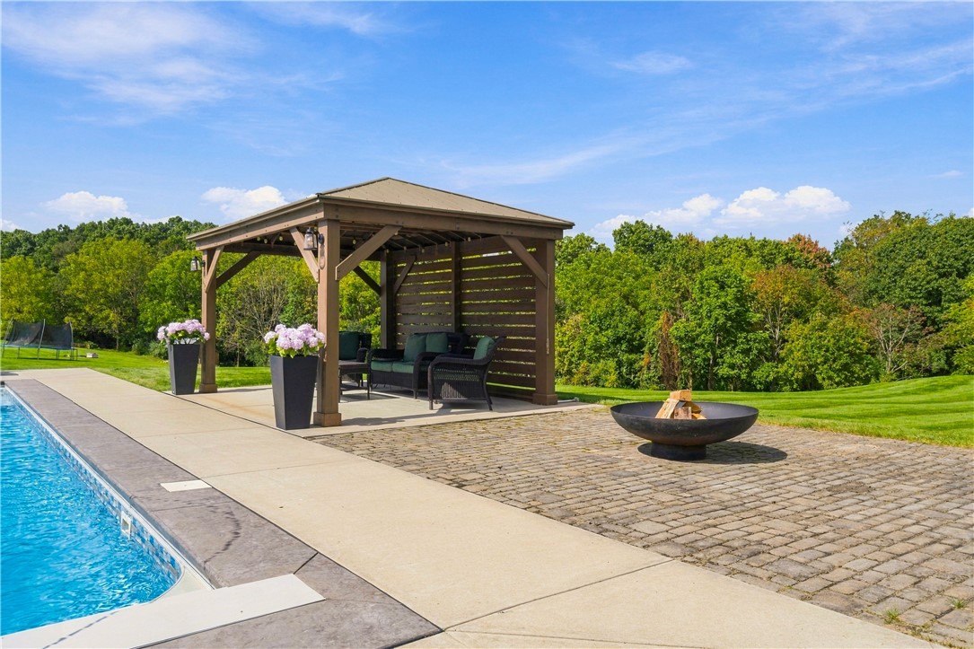 107 Hibernia Dr