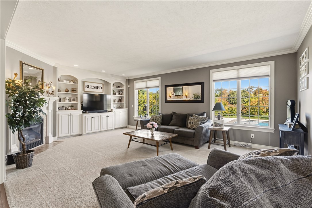 107 Hibernia Dr