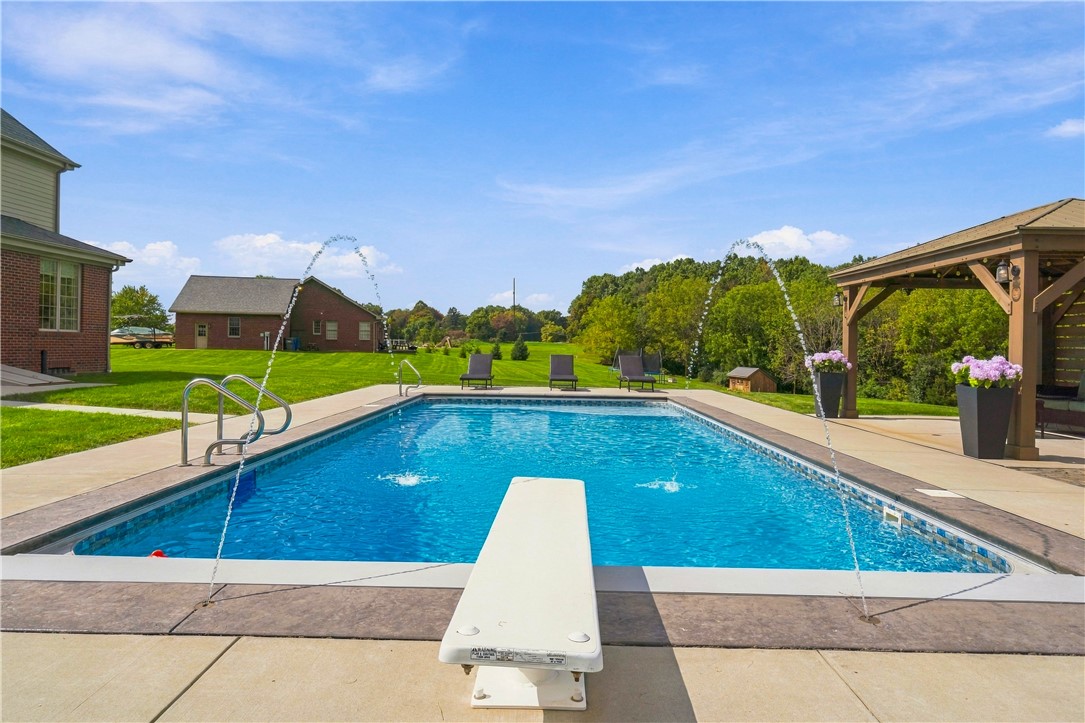 107 Hibernia Dr
