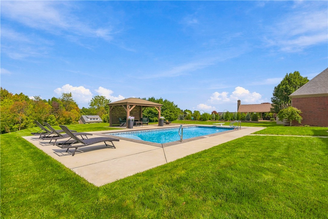 107 Hibernia Dr