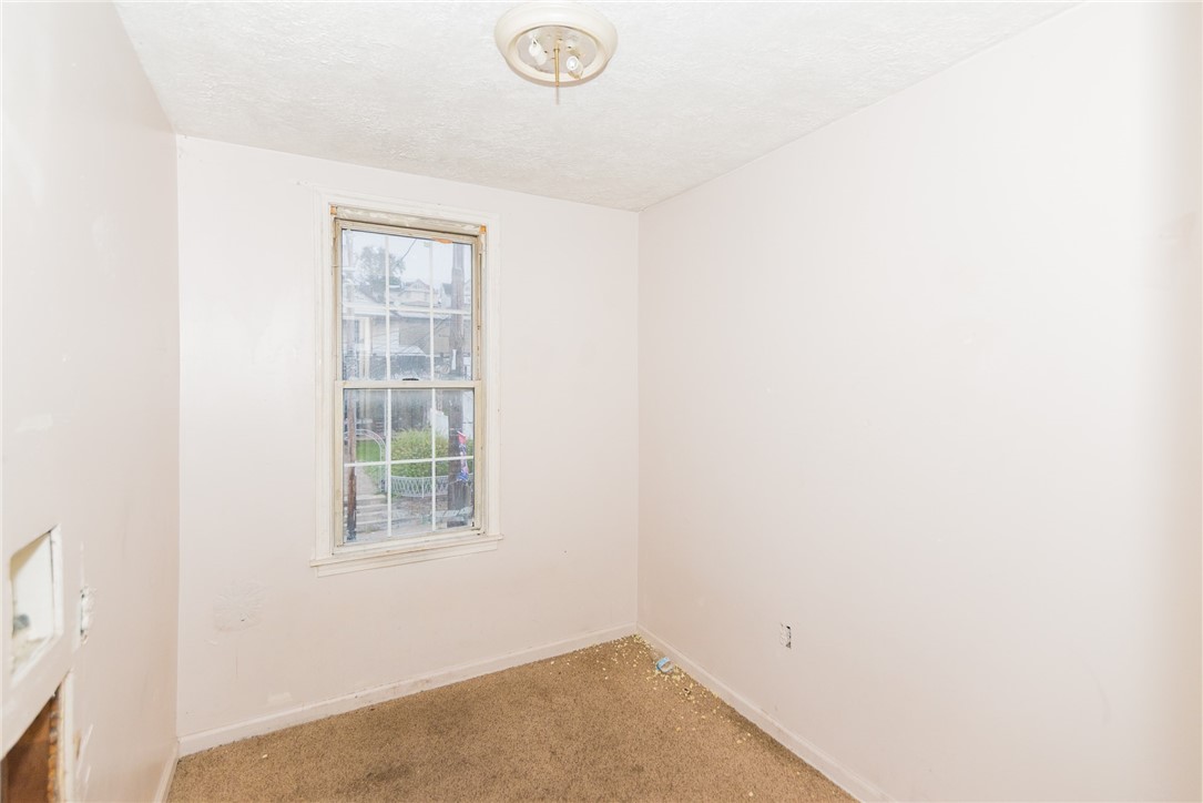 124 Fallowfield Ave