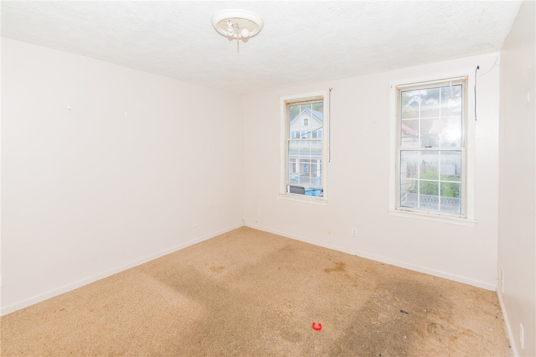 124 Fallowfield Ave