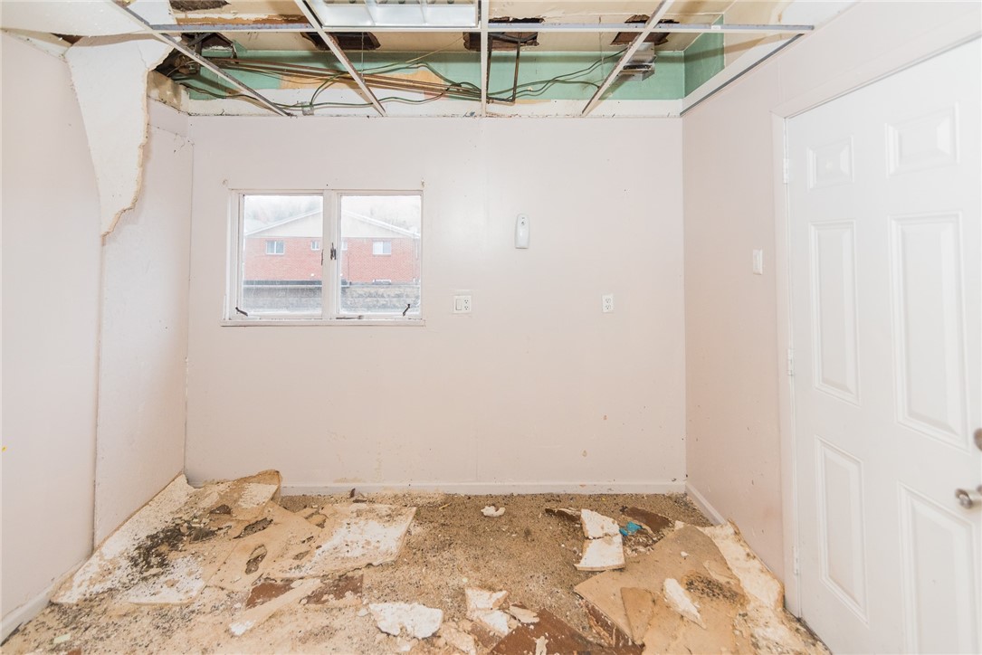 124 Fallowfield Ave