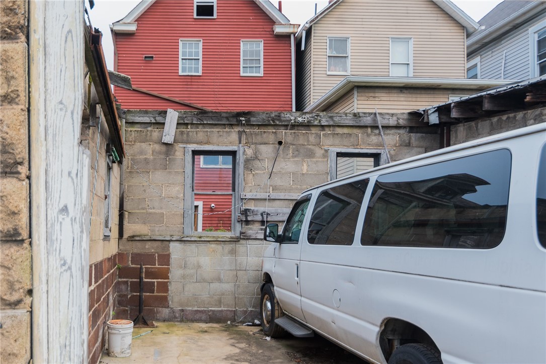 124 Fallowfield Ave